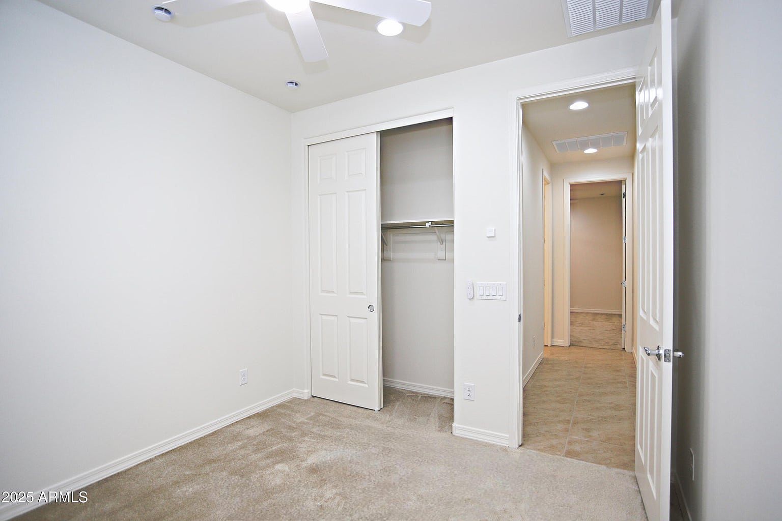 879 W Finch Dr Queen Creek, AZ 85140 photo 4