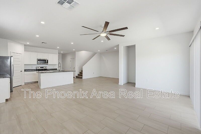 2761 W Seaver Ave Apache Junction, AZ 85120 photo 4