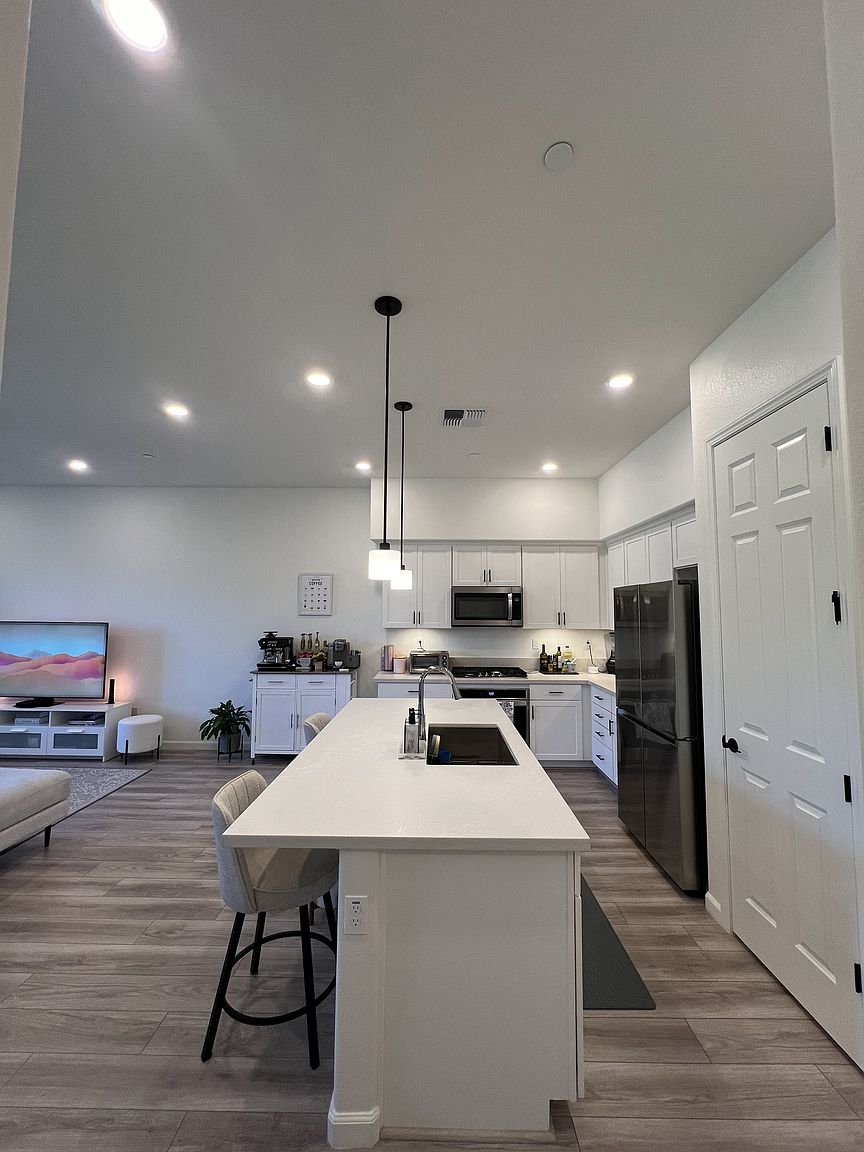 32 Lesina Way photo 4