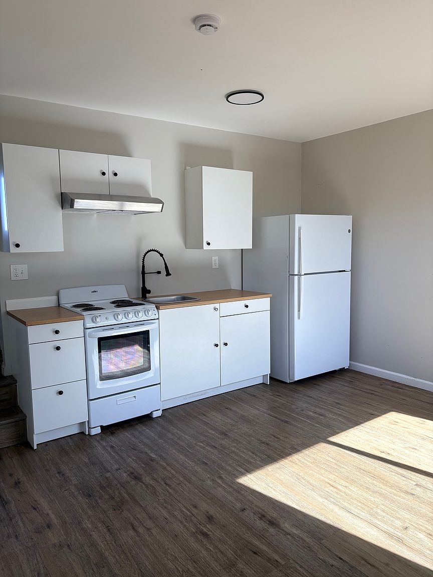 4473 Polk Ave photo 2