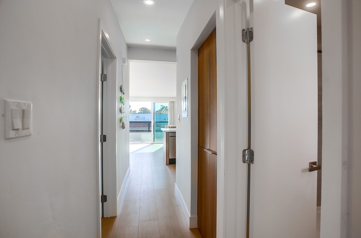 510 Nautilus St photo 2
