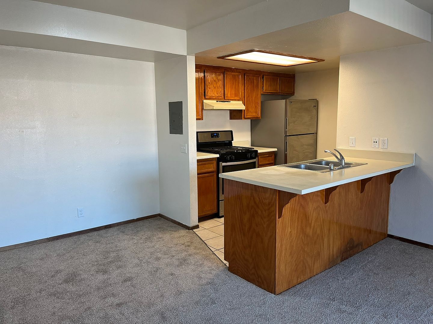 4270 Highland Ave photo 4