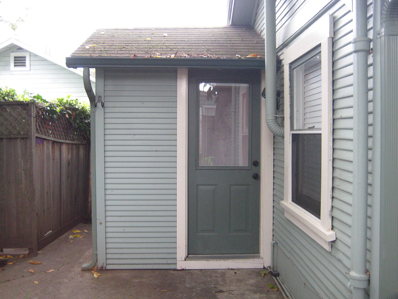 518 Washington St photo 2