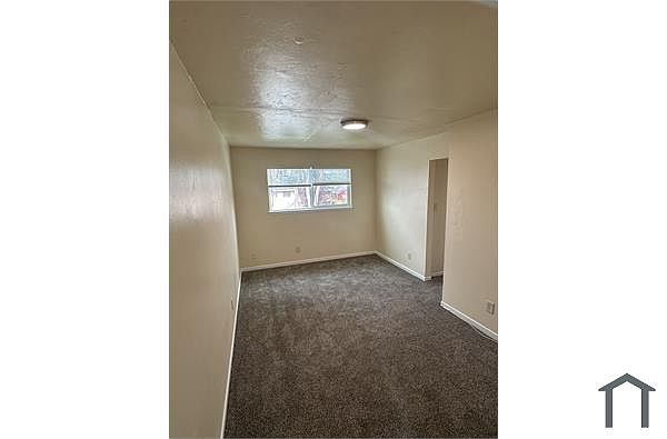 956 Apgar St photo 3