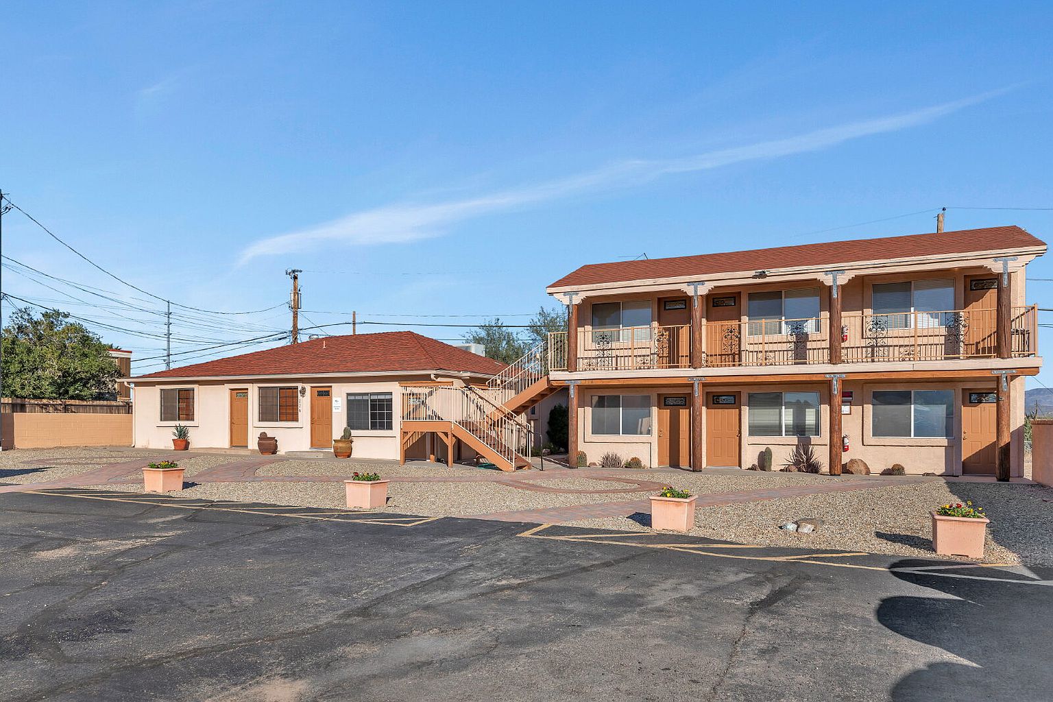 778 W Wickenburg Way photo 4