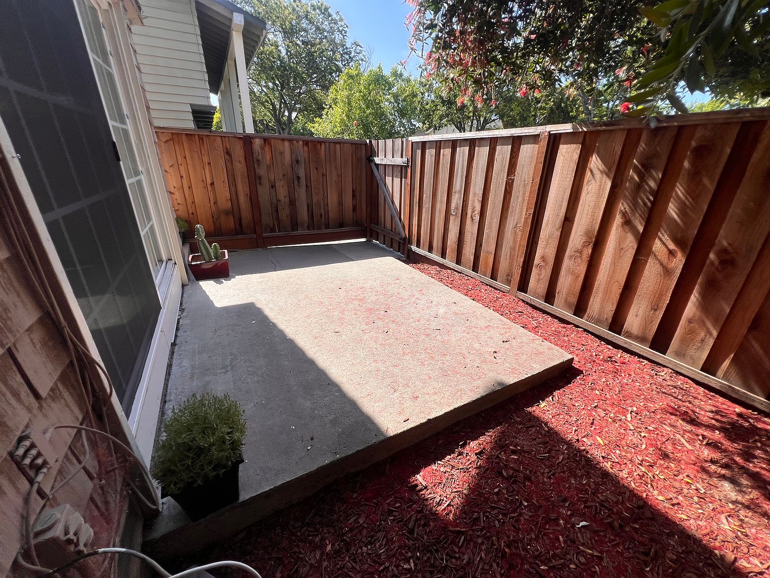 1249 W Washington Ave photo 4