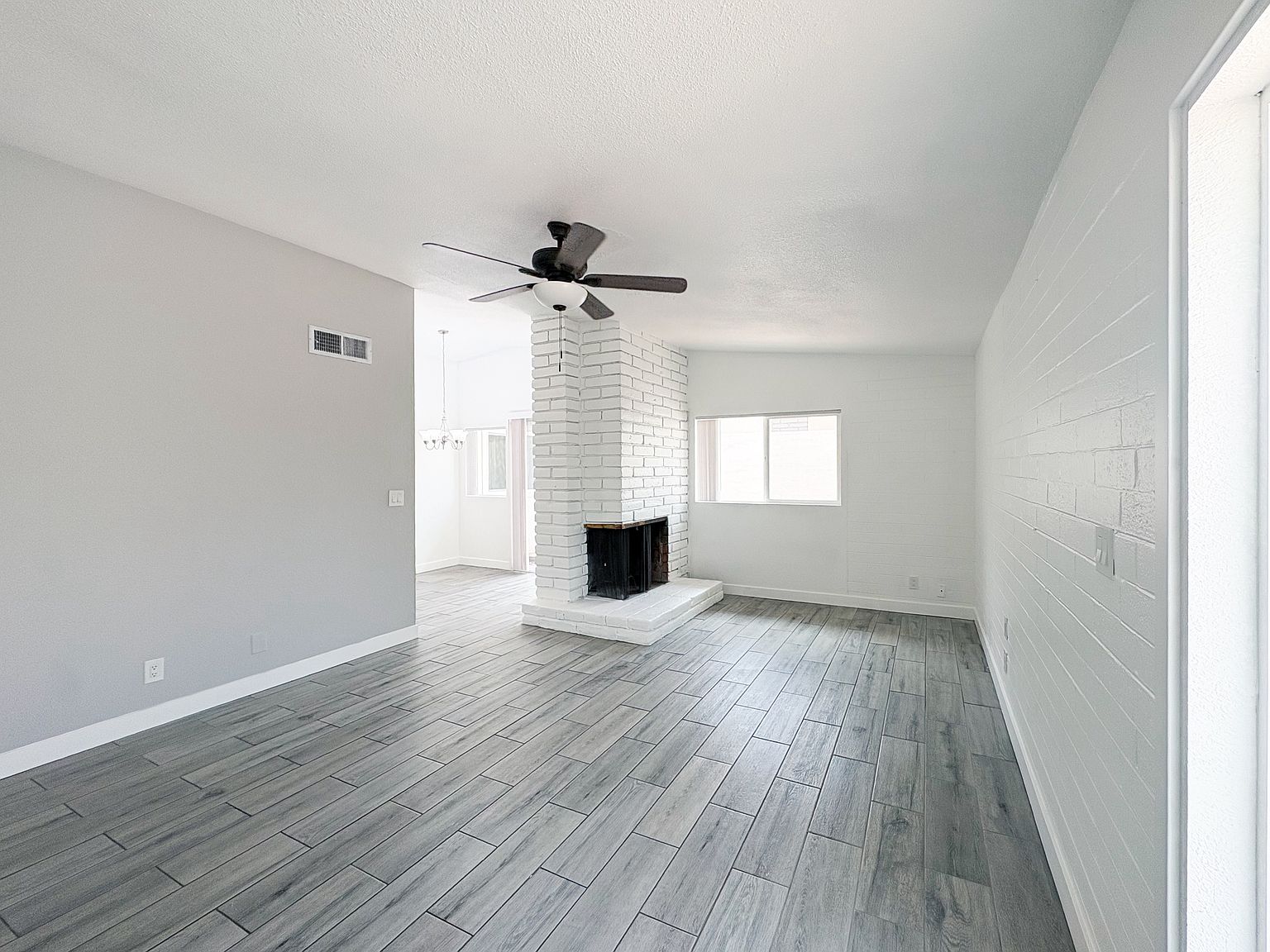 Fireside Apartments photo 4