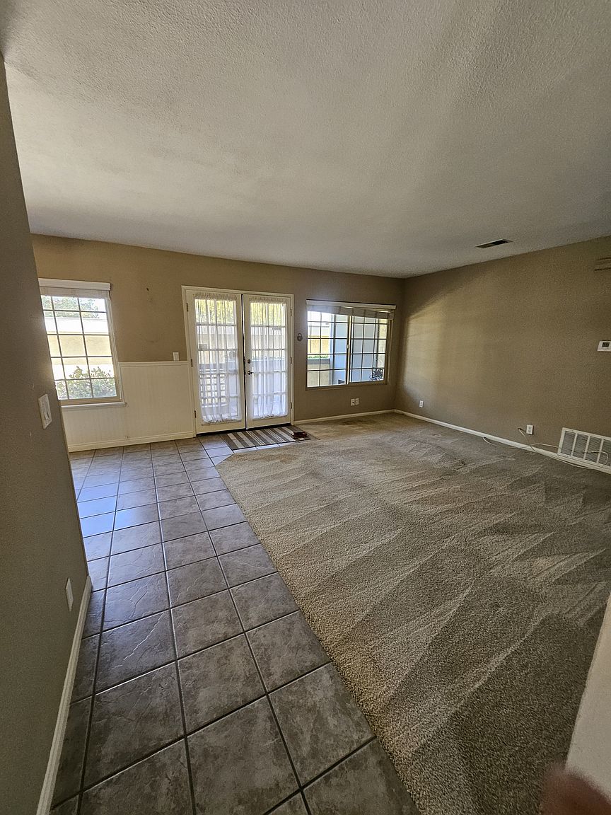 8617 Arminda Cir photo 2