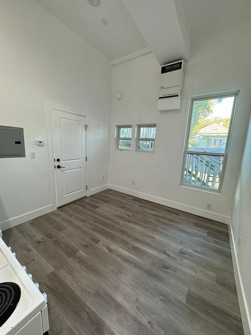 Apartments on West San Fernando Street · San Jose photo 5