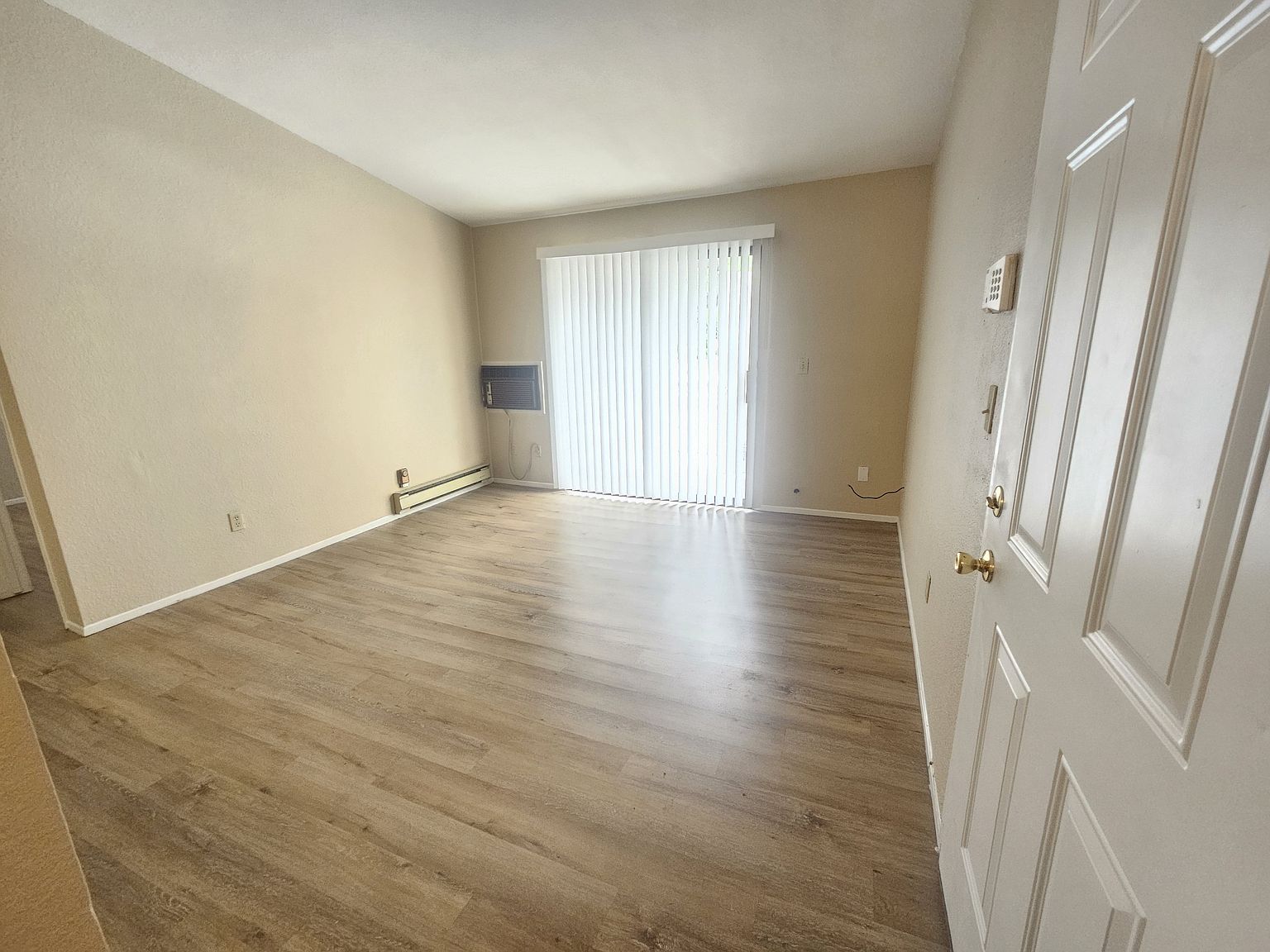 229 Lancaster photo 2