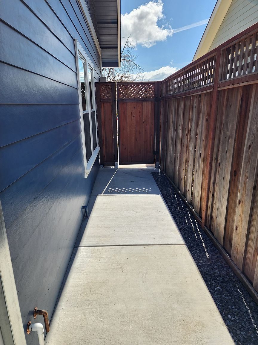 3422 Santiago Dr photo 5
