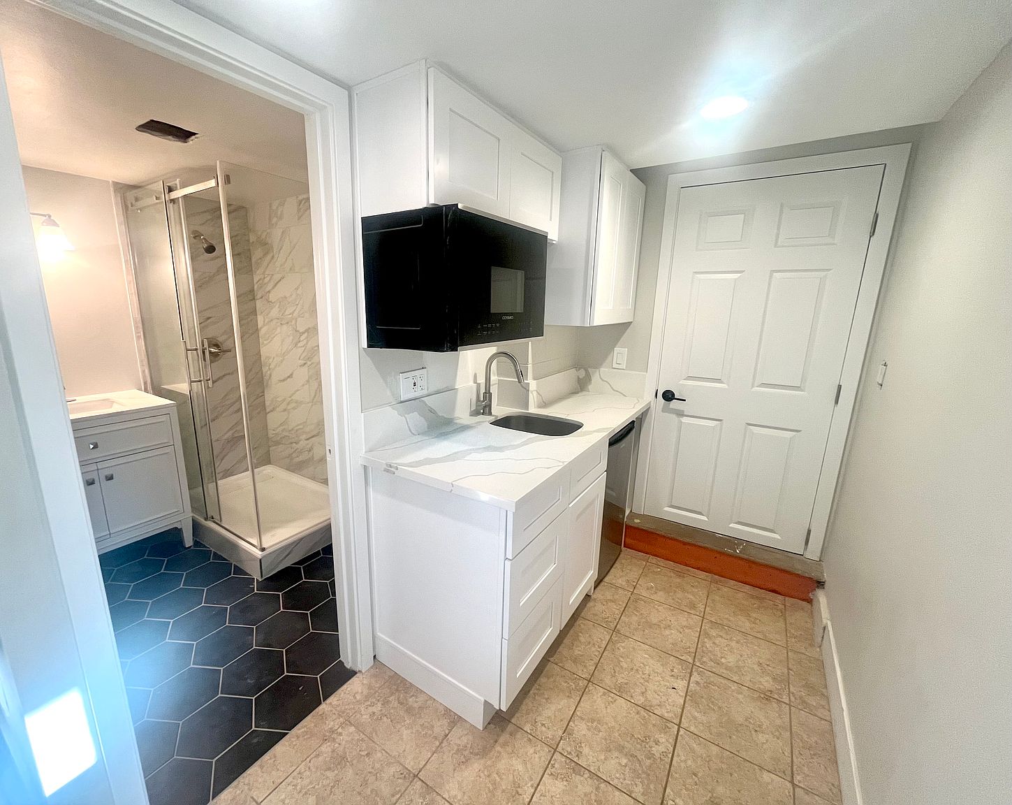 1731 S Iris Ln photo 2