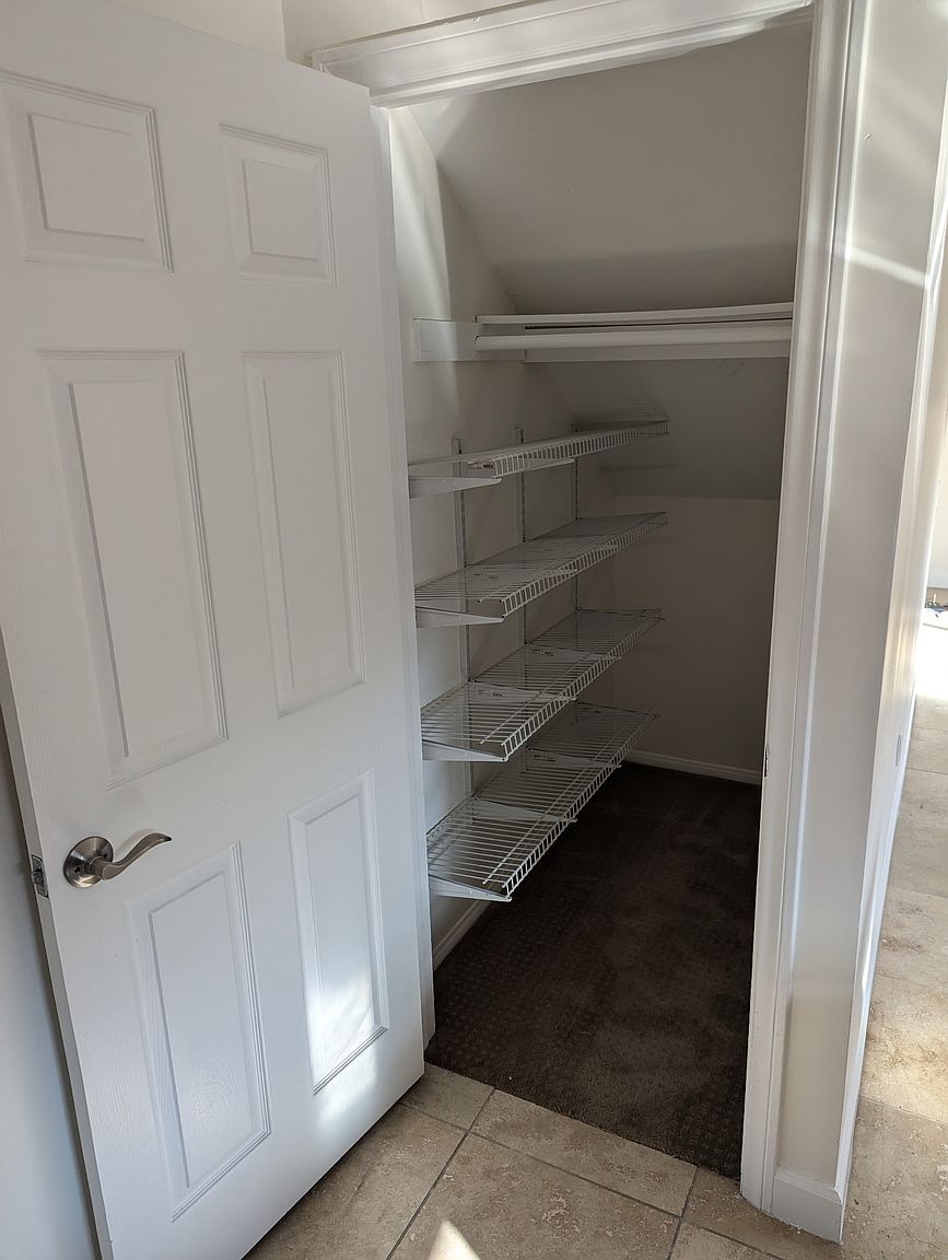 1755 Grand Ave photo 4