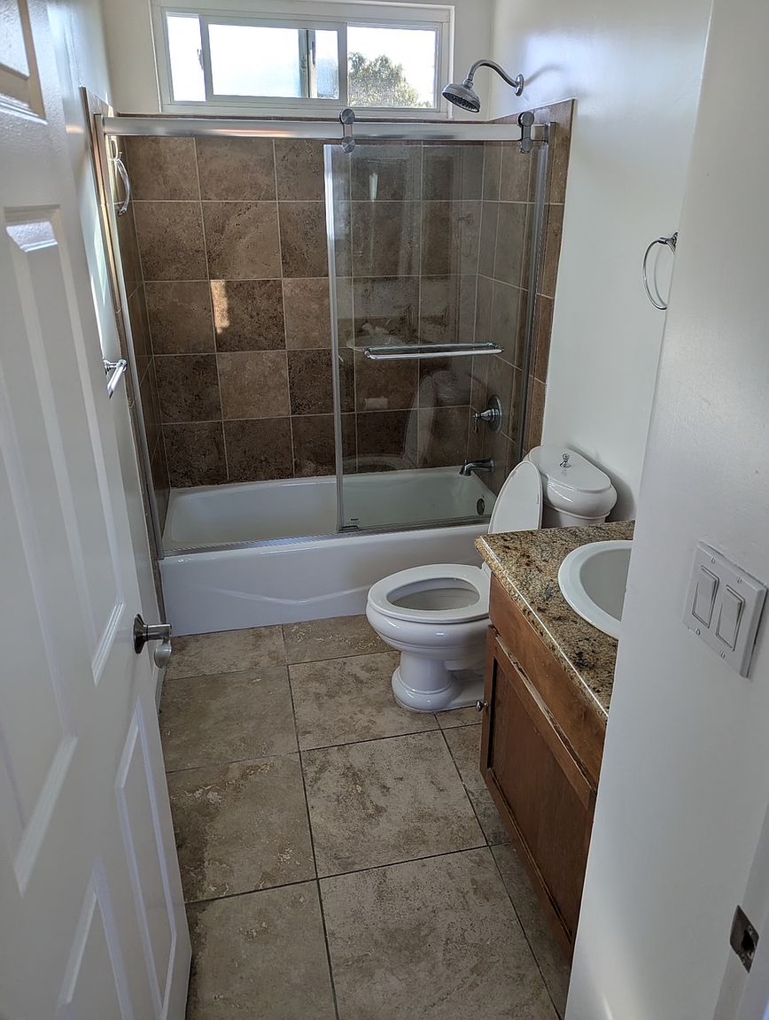 1755 Grand Ave photo 5