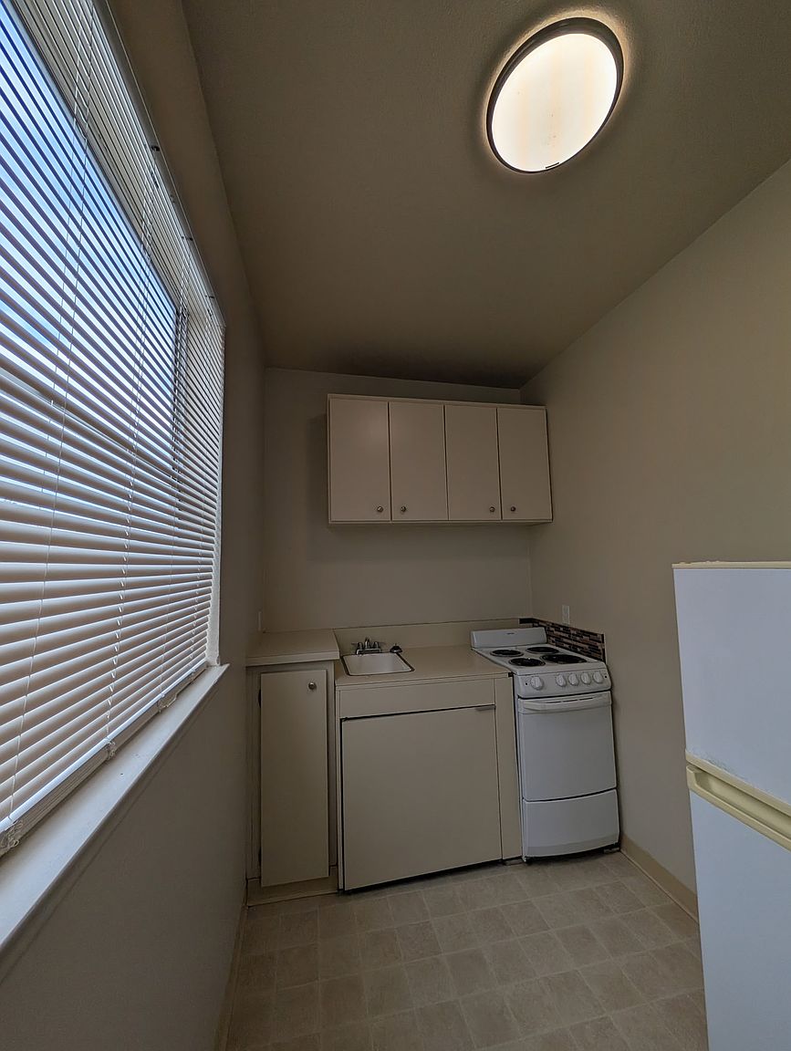 1106 Walnut St photo 5