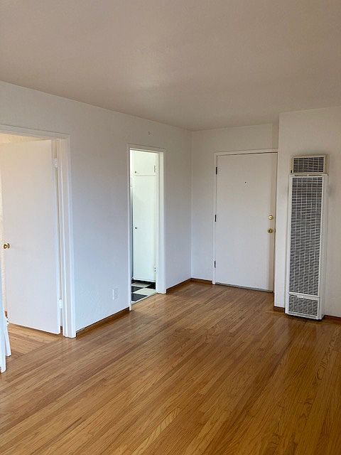 854 40th St #1 photo 5