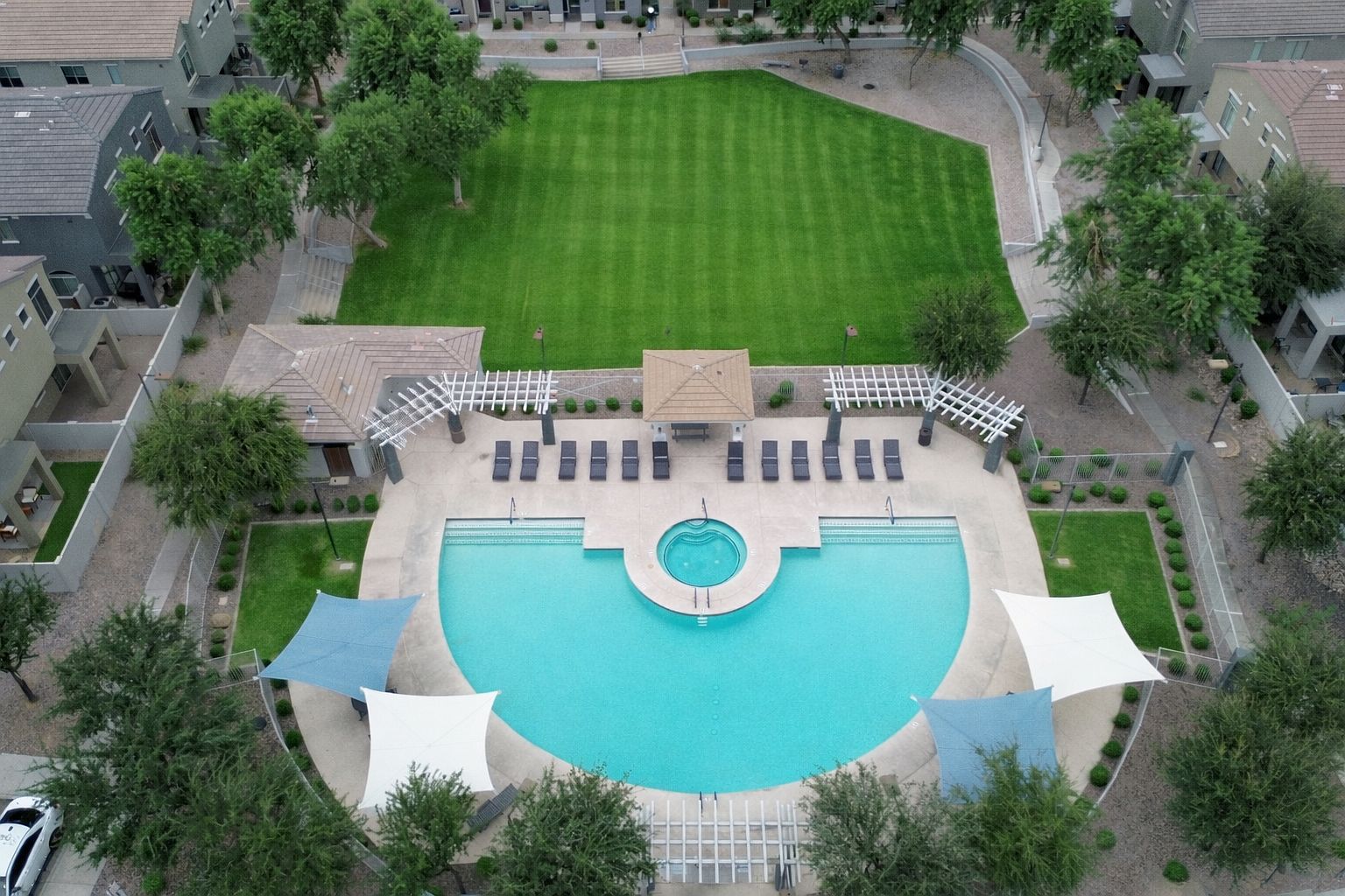 2401 E Rio Salado Pkwy Tempe, AZ 85281 photo 3