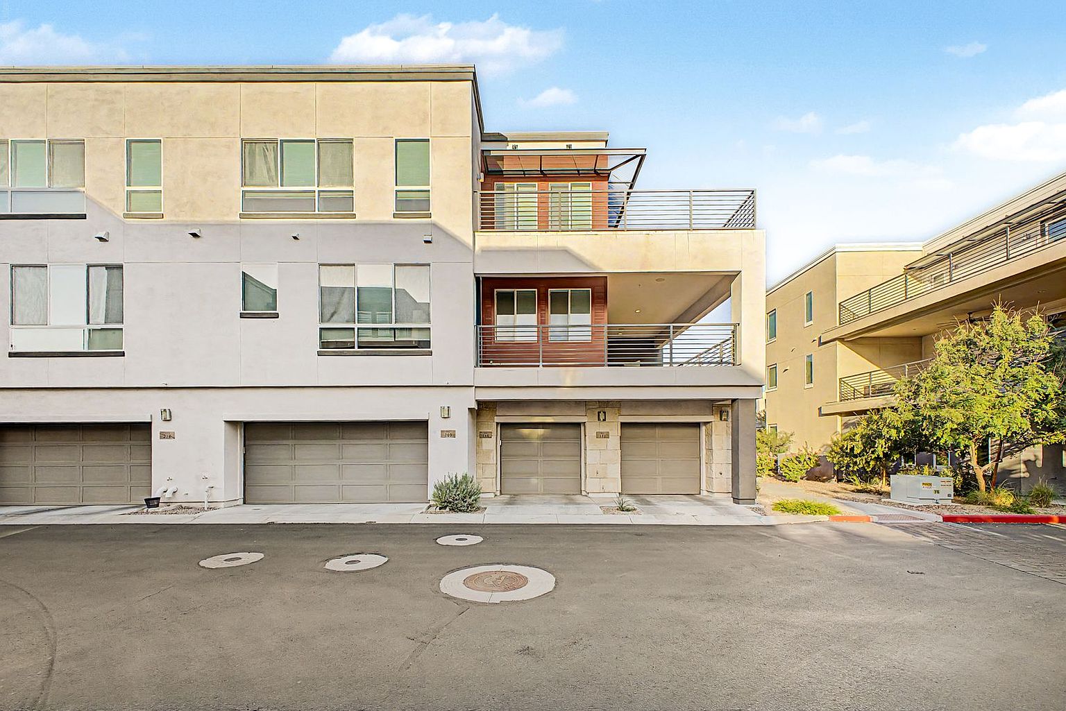 2 Bed, 2.5 Bath Great Chandler Location photo 3