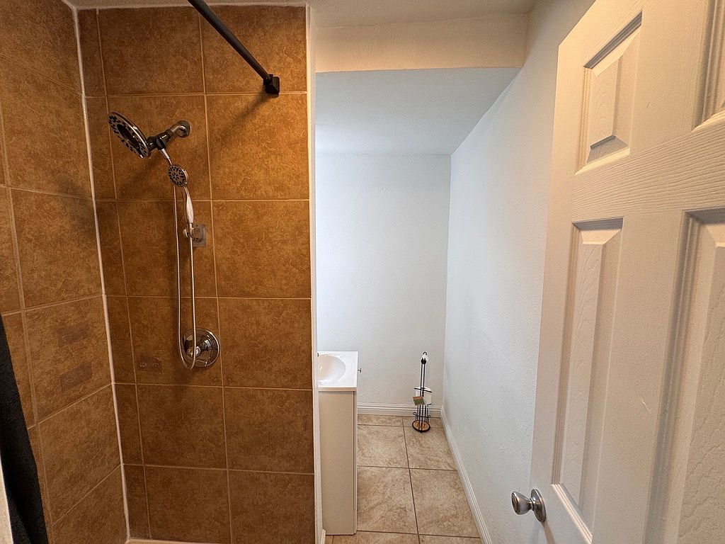 2045 W Washington St unit 3 photo 5