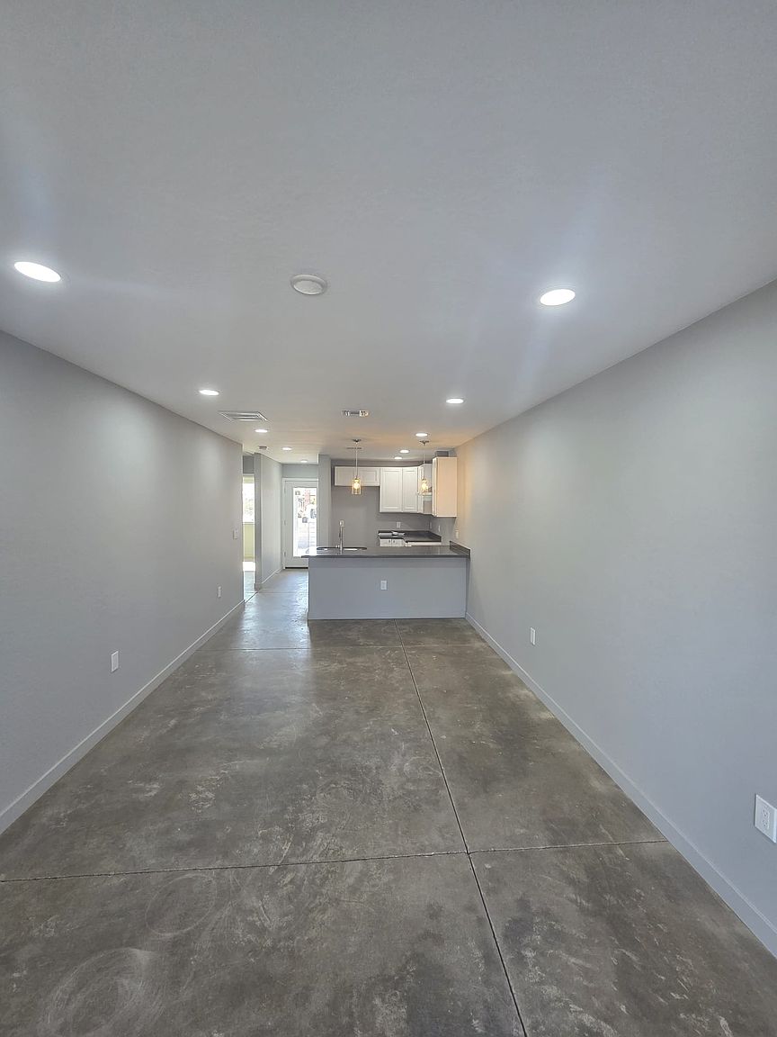 605 N 29th Ave photo 5