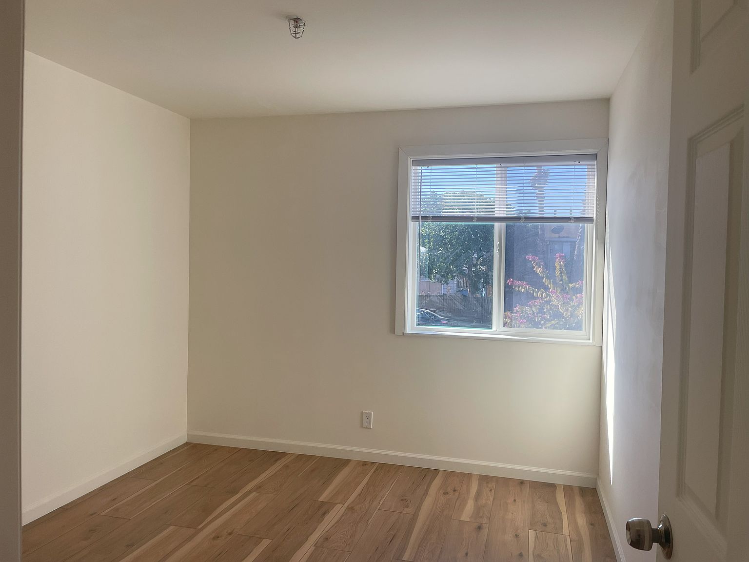 3678 Logan Ave photo 4
