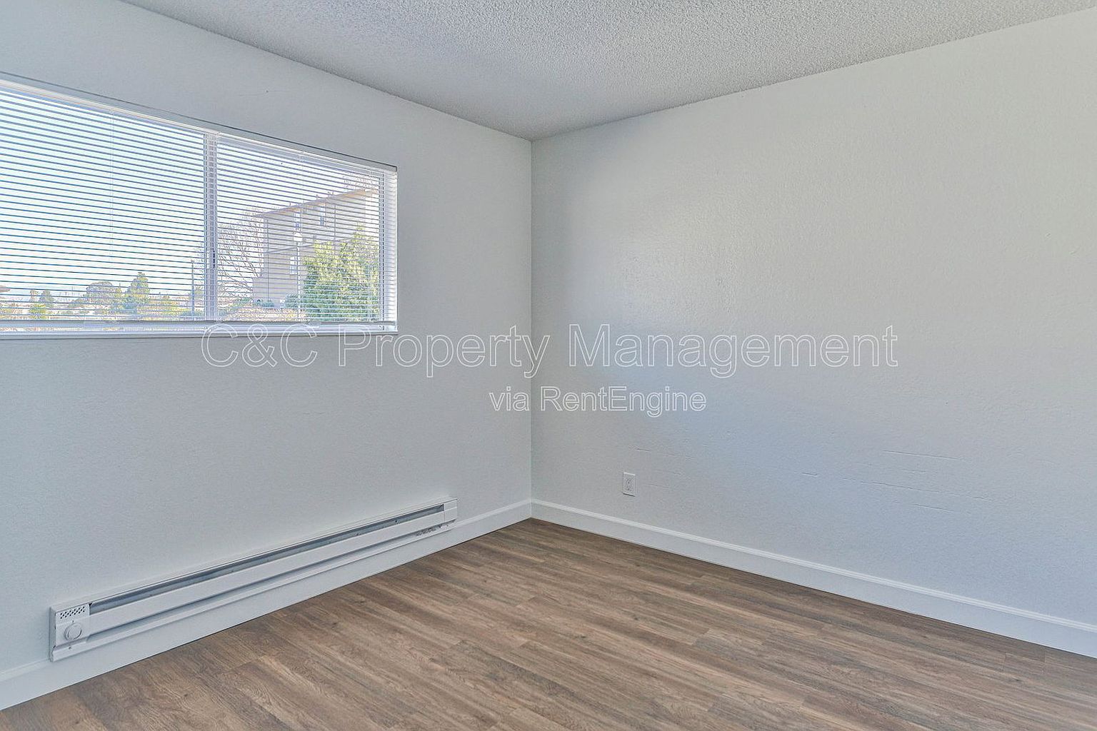 290 Pennsylvania Dr unit 9 photo 3
