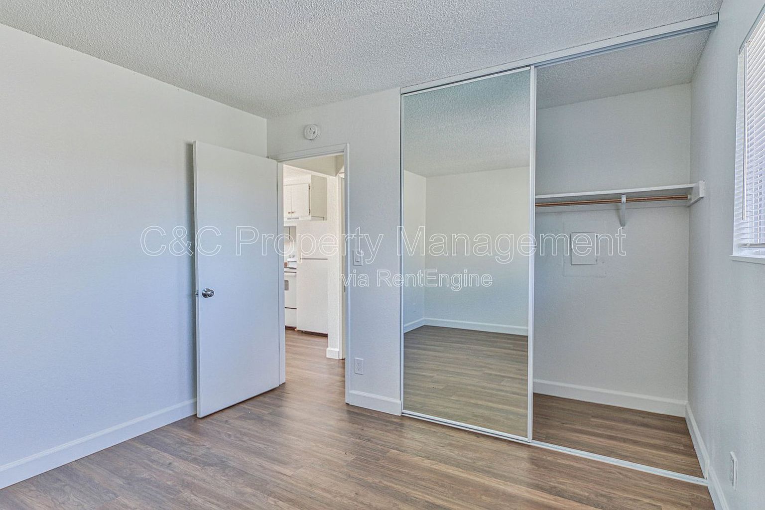 290 Pennsylvania Dr unit 9 photo 2