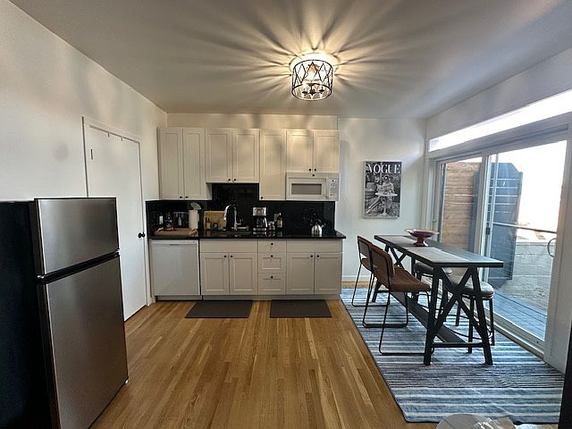 595 Bridgeway photo 4
