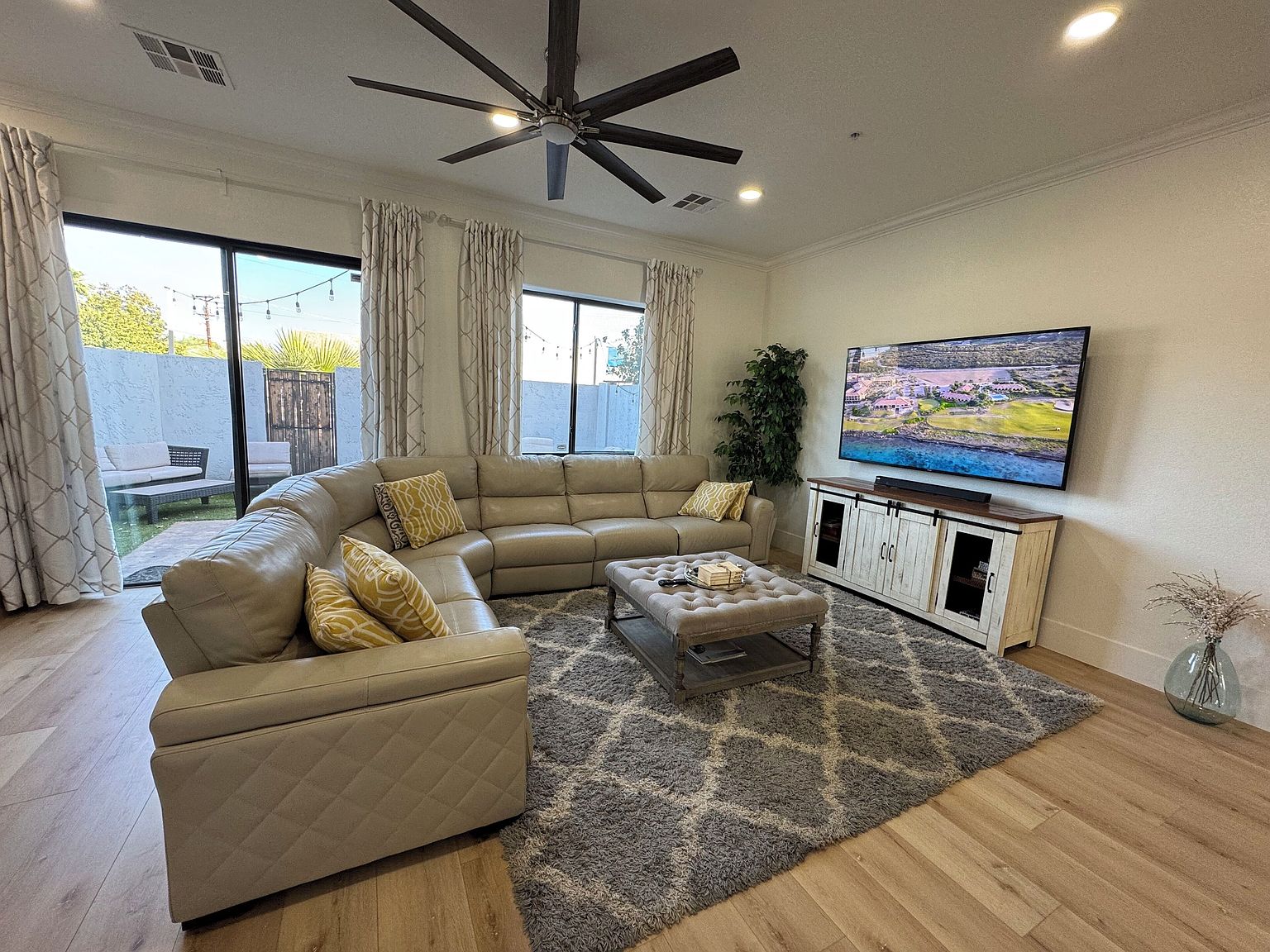 3850 E McDowell Rd Phoenix, AZ 85008 photo 3