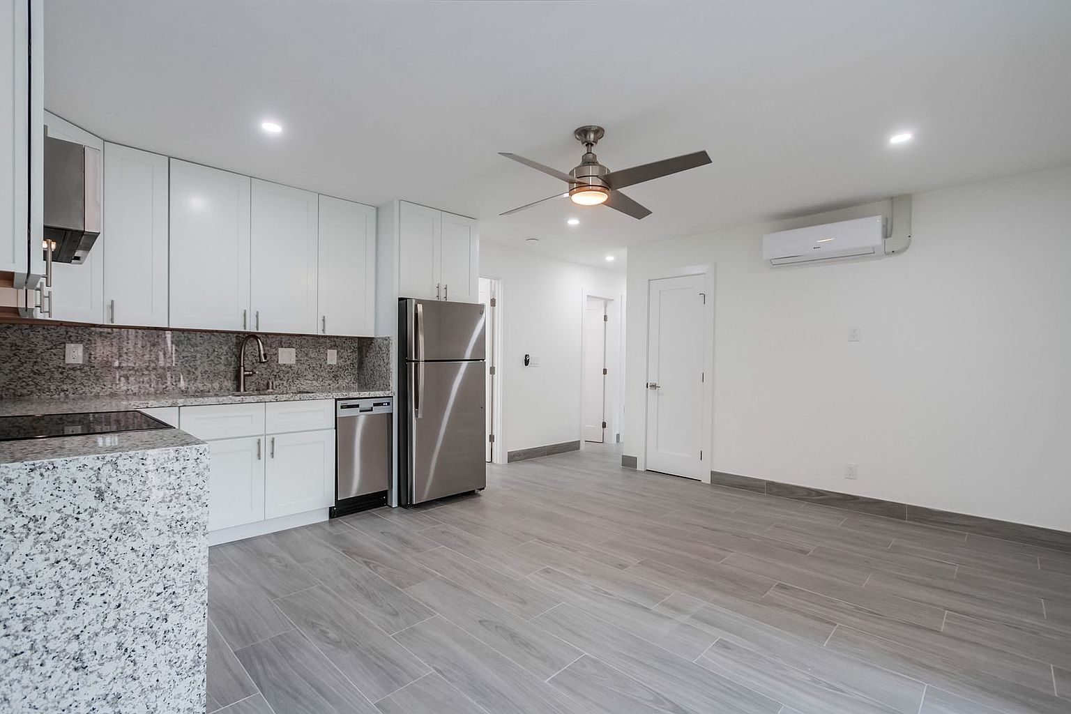 1234 Calle Jules photo 3