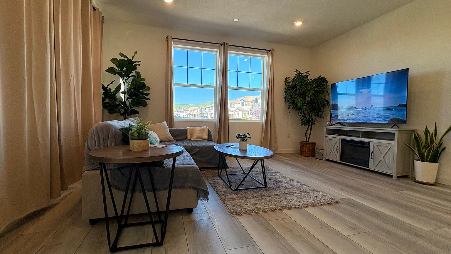 2544 Big Sky Dr photo 2