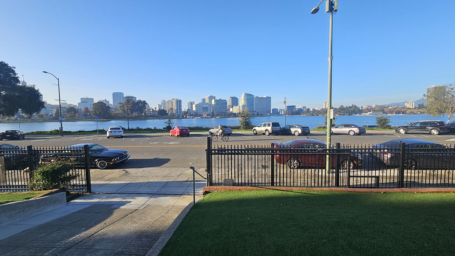 1400 Lakeshore Ave photo 4