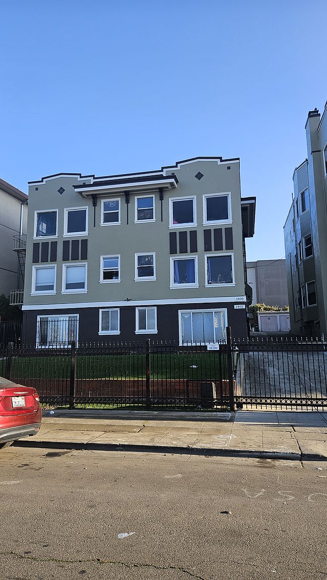 1400 Lakeshore Ave photo 2