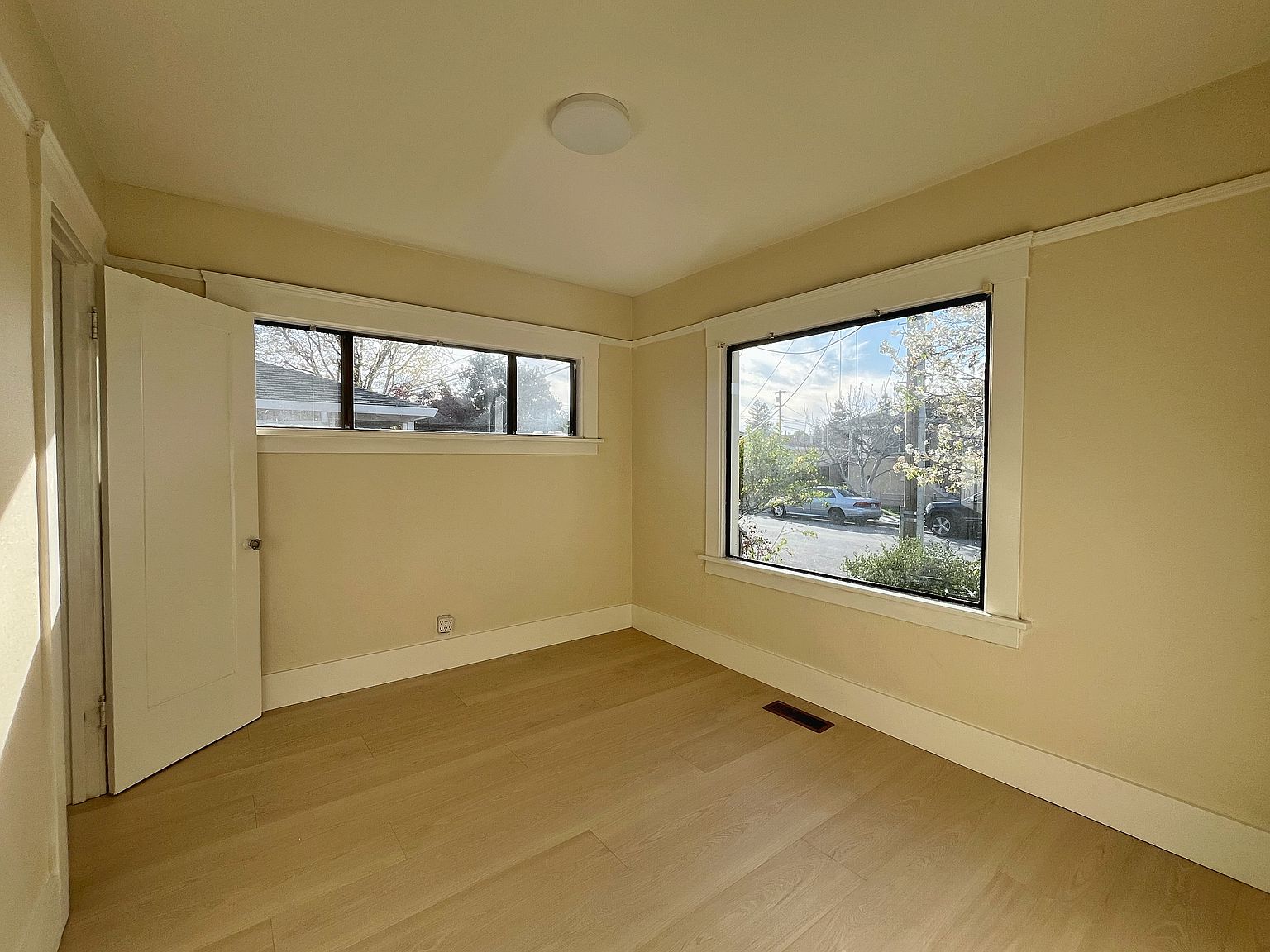 515 Oak Ave photo 5