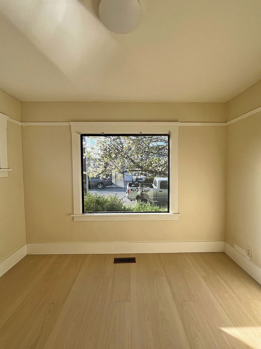 515 Oak Ave photo 3
