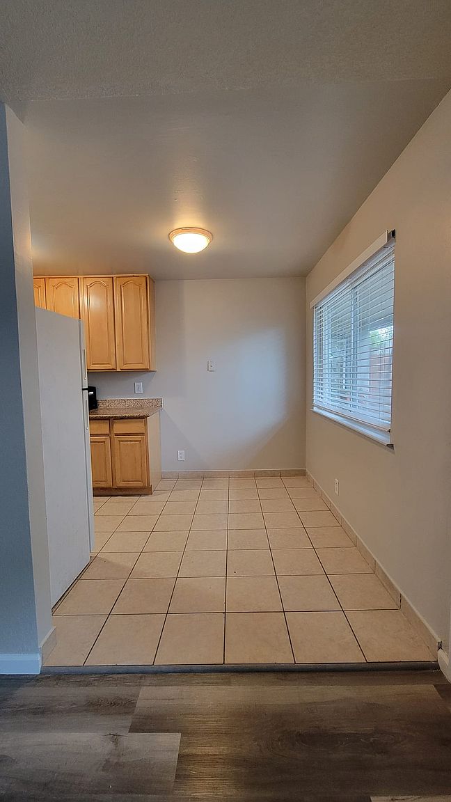 2050 Stanton Ave photo 4