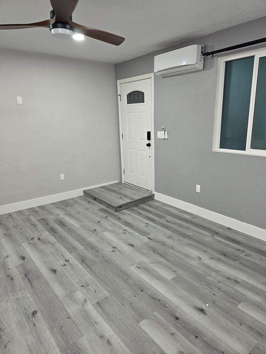 1429 Gowin St photo 2