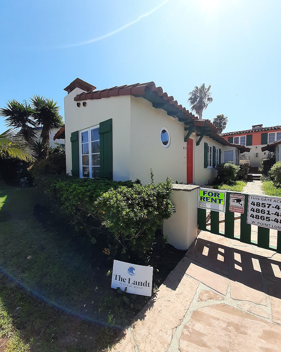 4857 W Point Loma Blvd photo 2