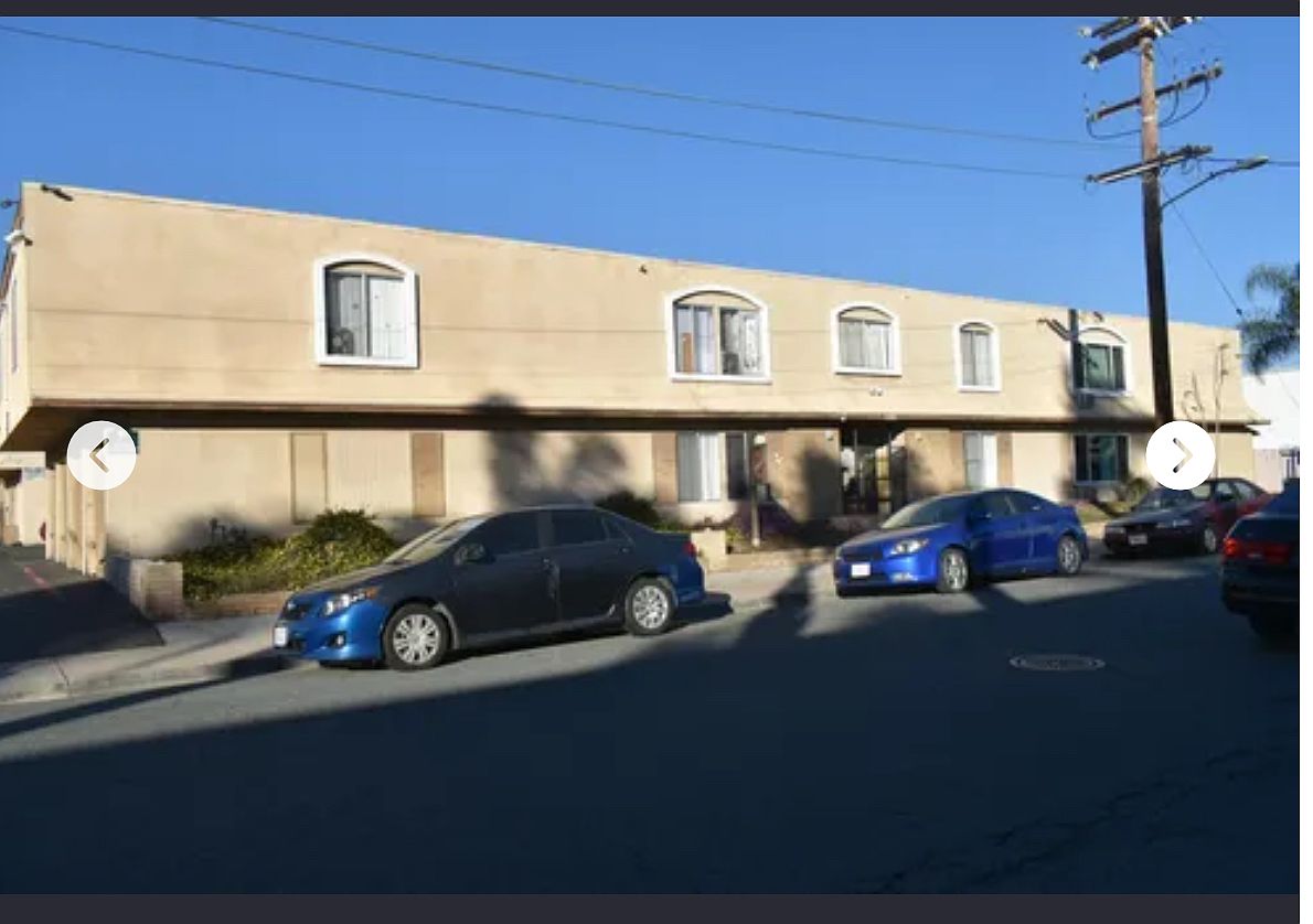 1022 Peach Ave photo 2
