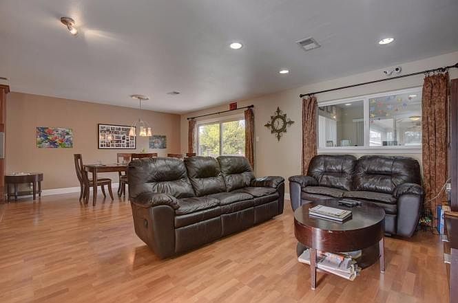 1103 W Latimer Ave Room 1 photo 4