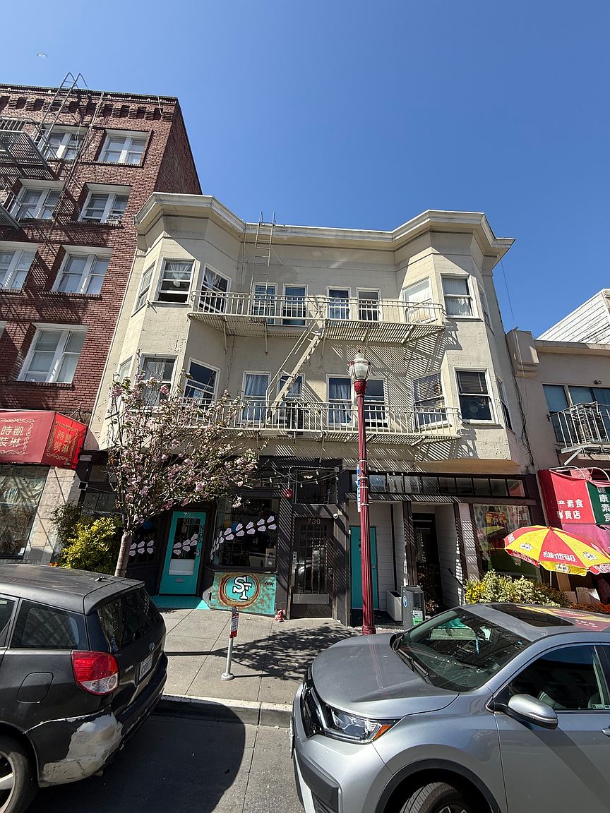 730 Broadway photo 2