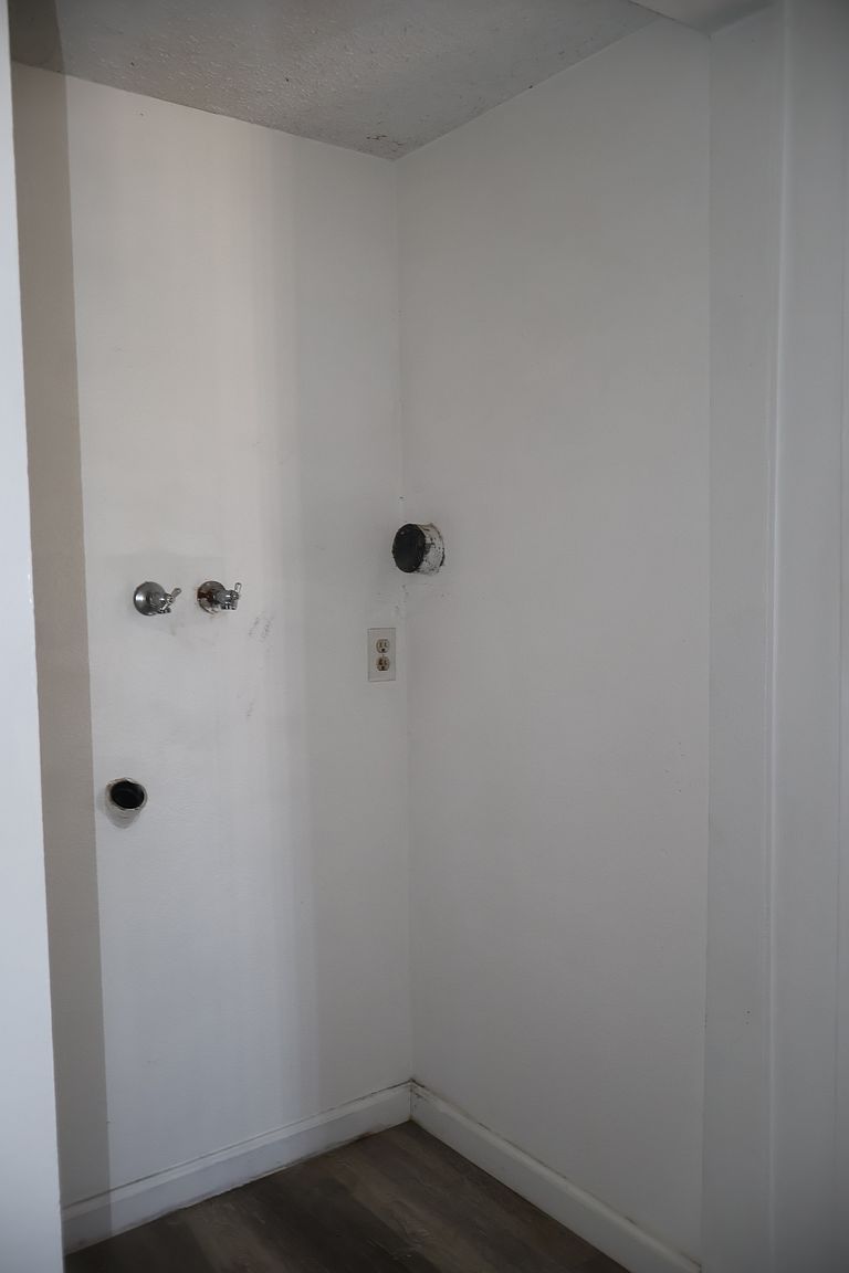 440 W Citracado Pkwy W photo 4
