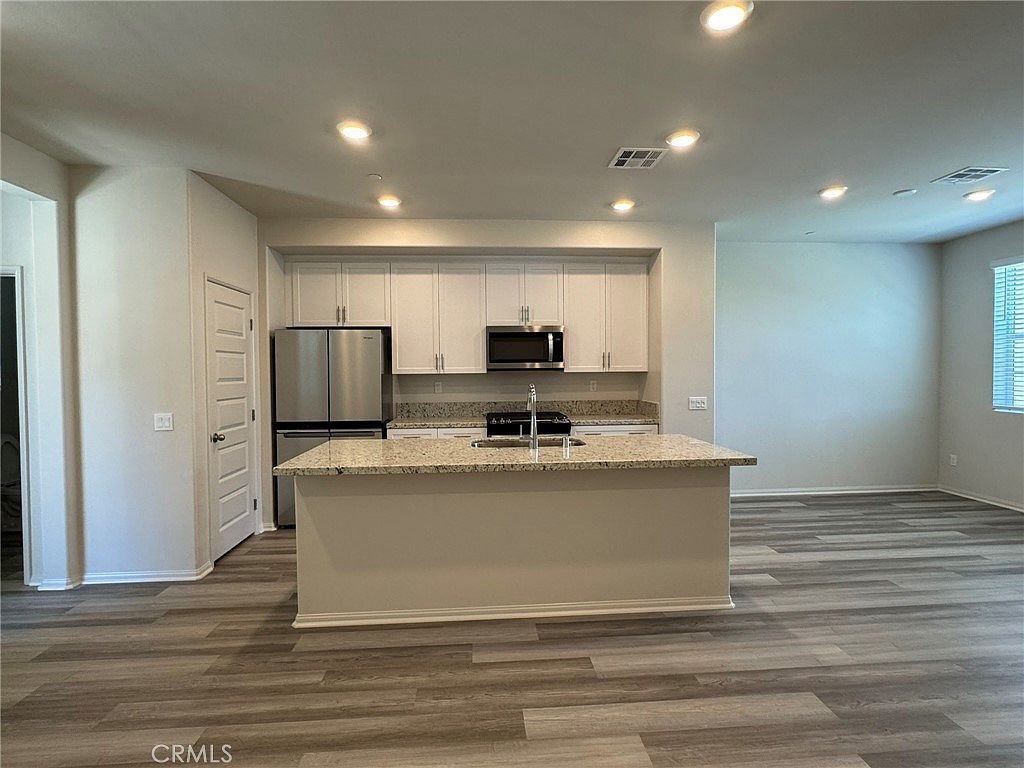 28094 Melrose Dr photo 5