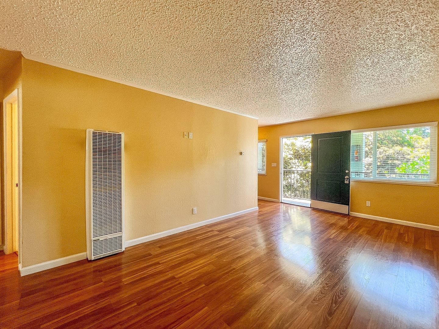 405-449 Riverside Dr photo 4
