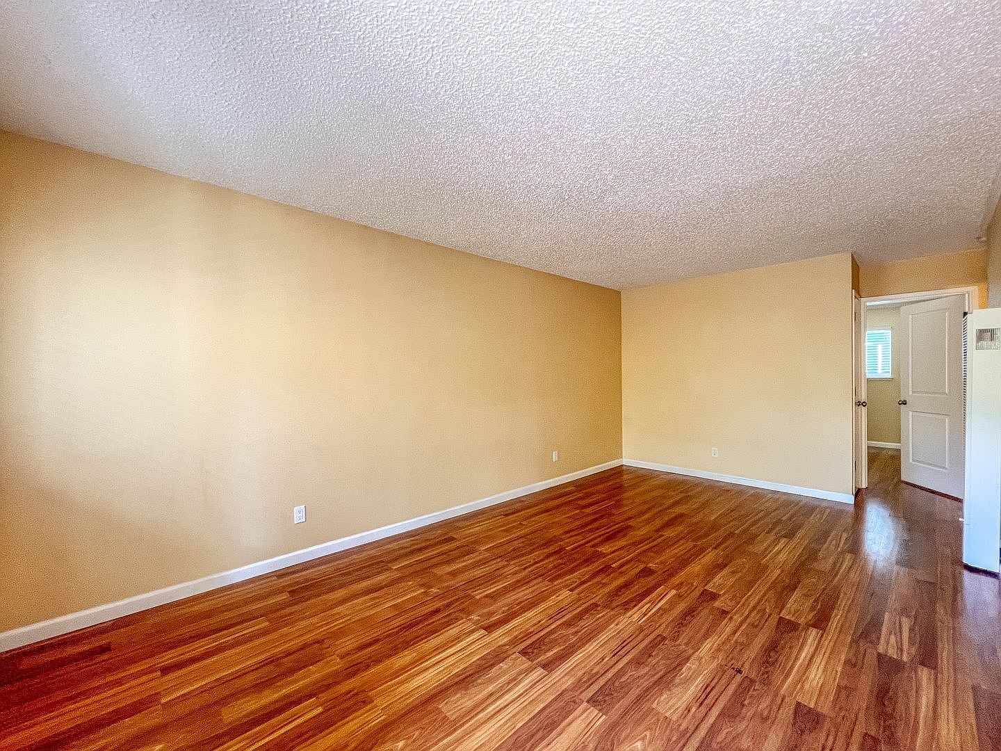 405-449 Riverside Dr photo 2