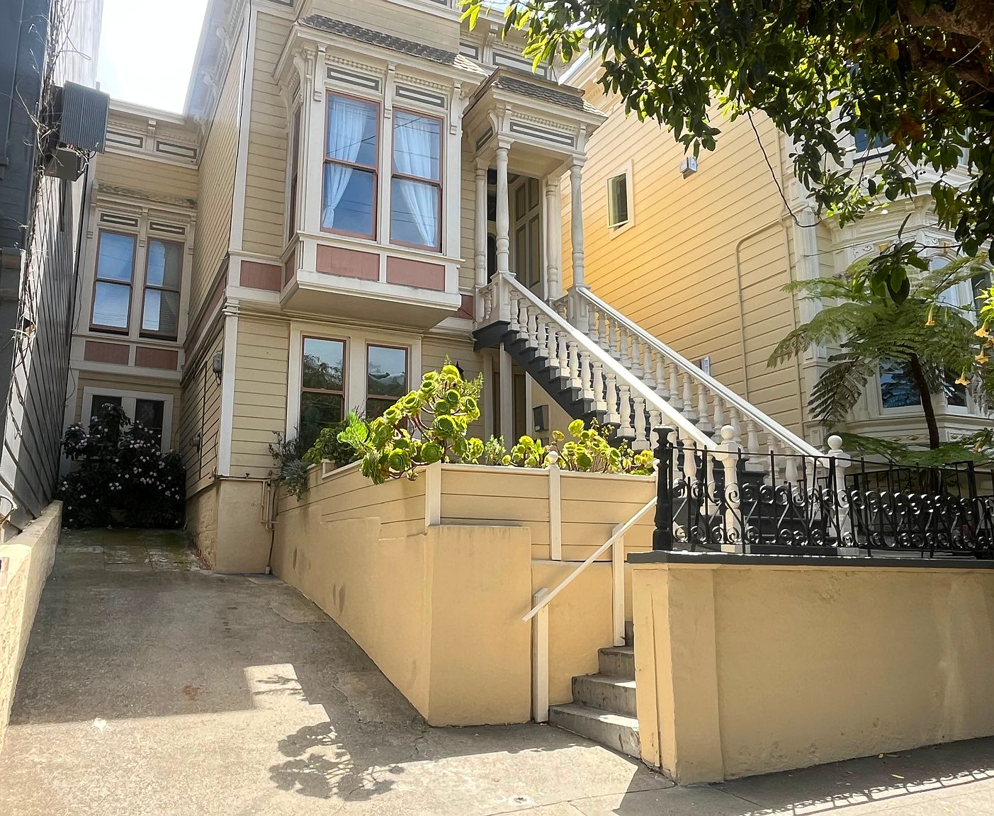 1BR/1BA Condo on Page St · San Francisco photo 2