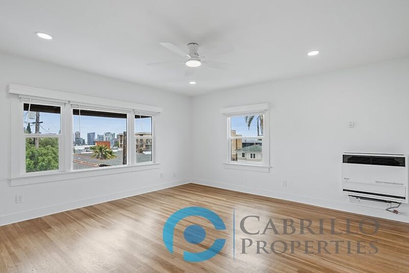 128 Kalmia St photo 5