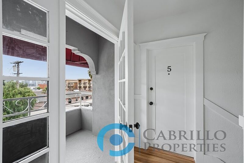 128 Kalmia St photo 3