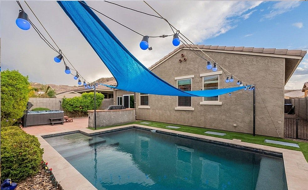 10381 W Alyssa Ln Peoria, AZ 85383 photo 2