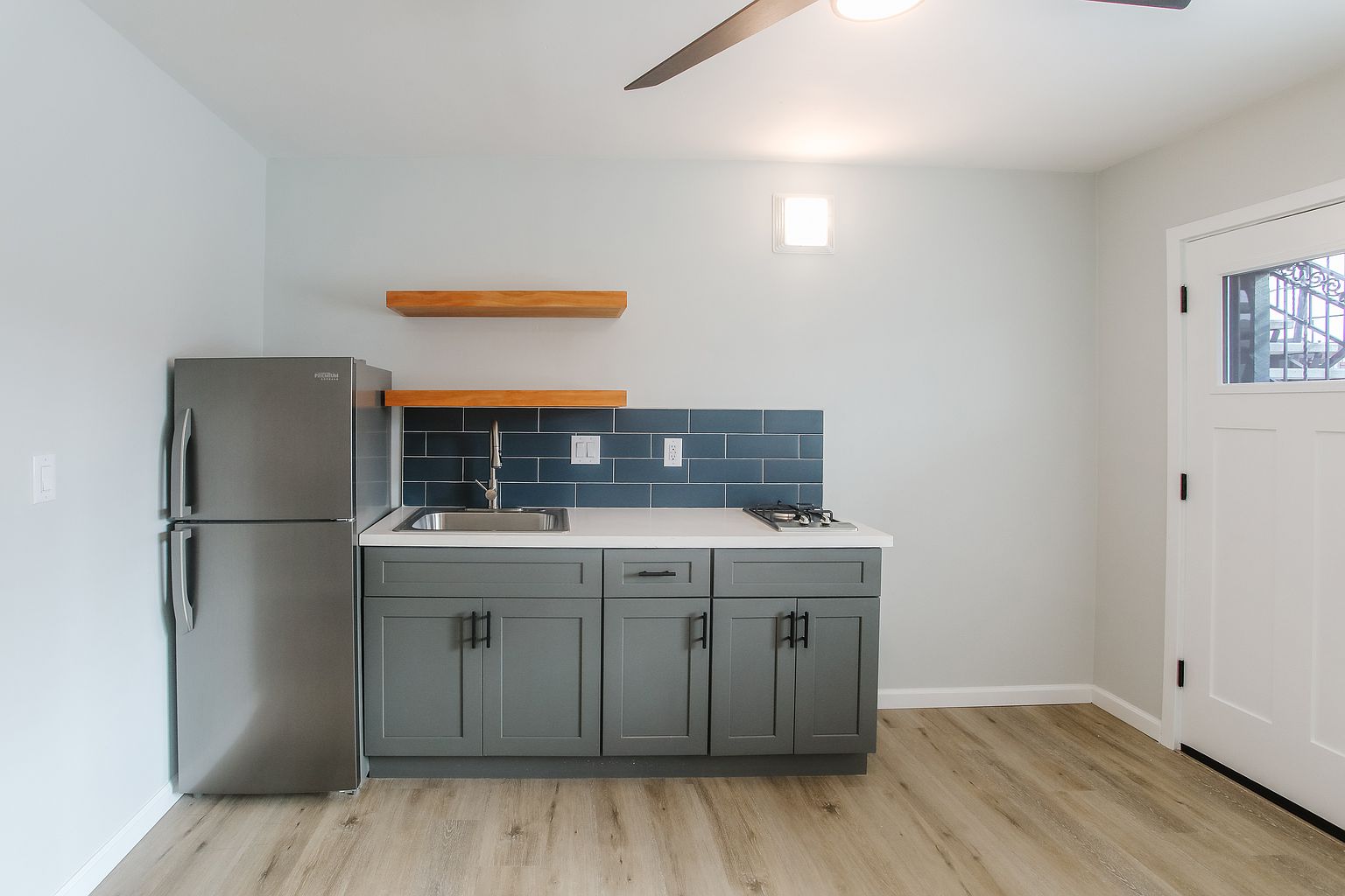 4205 Noyes St photo 4